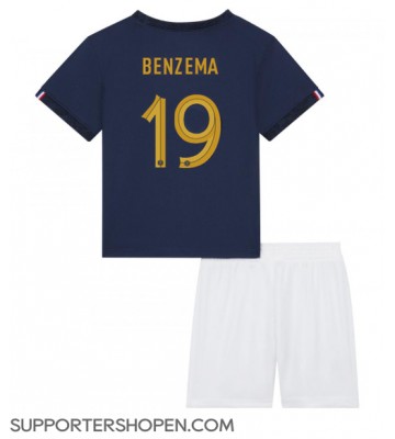 Frankrike Karim Benzema #19 Hemmatröja Barn VM 2022 Kortärmad (+ korta byxor)